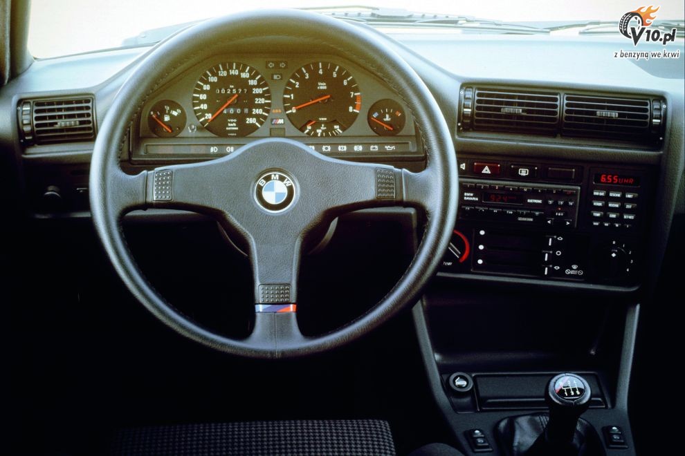 BMW serii 3 E30