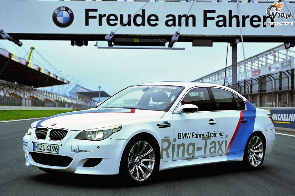 BMW M5 jako TAXI takswka na torze Nurburgring