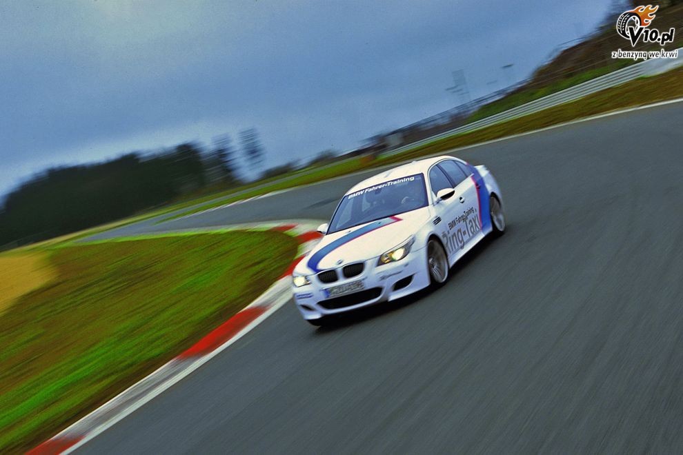 BMW M5 jako TAXI takswka na torze Nurburgring