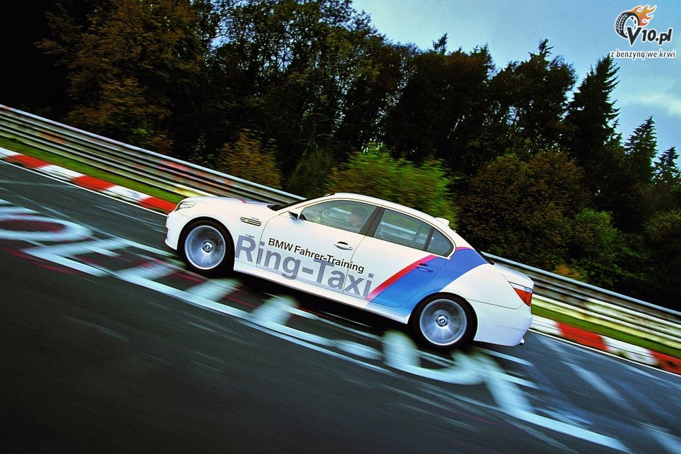 BMW M5 jako TAXI takswka na torze Nurburgring