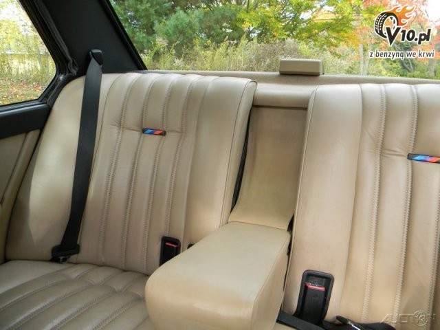 BMW M5 E28 (1988)