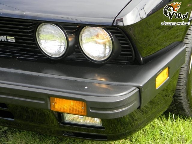BMW M5 E28 (1988)