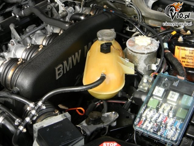 BMW M5 E28 (1988)