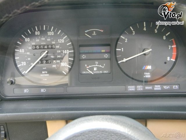BMW M5 E28 (1988)