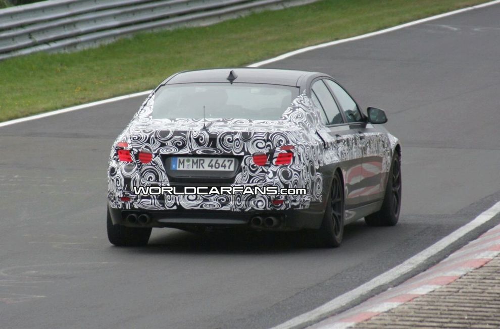 Nowe BMW M5 F10 - zdjcie szpiegowskie