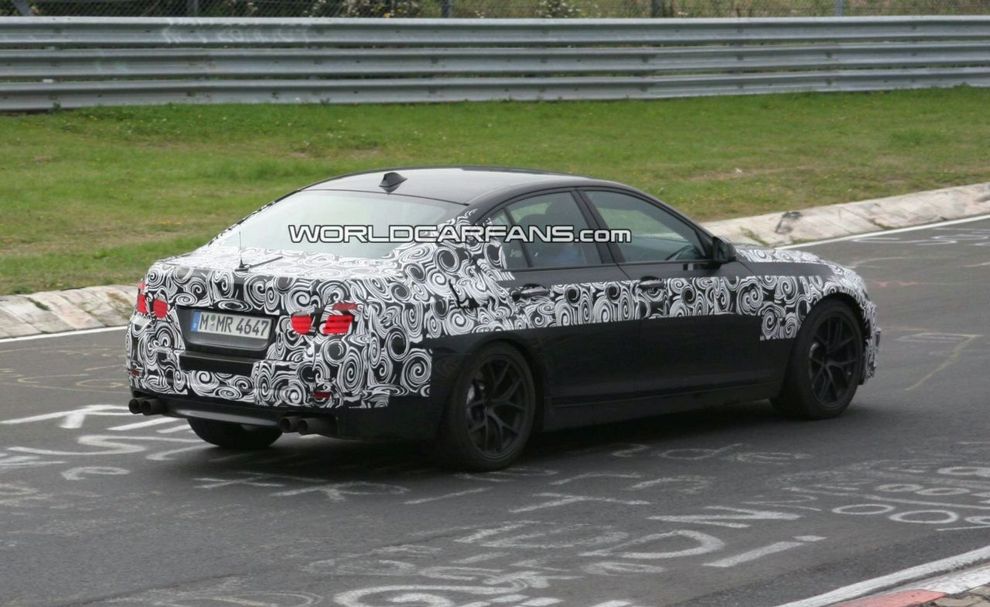 Nowe BMW M5 F10 - zdjcie szpiegowskie