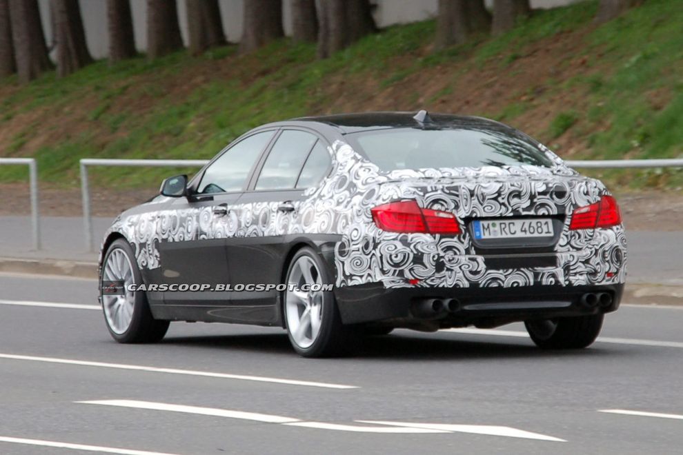 Nowe BMW M5 2010 - zdjcie szpiegowskie