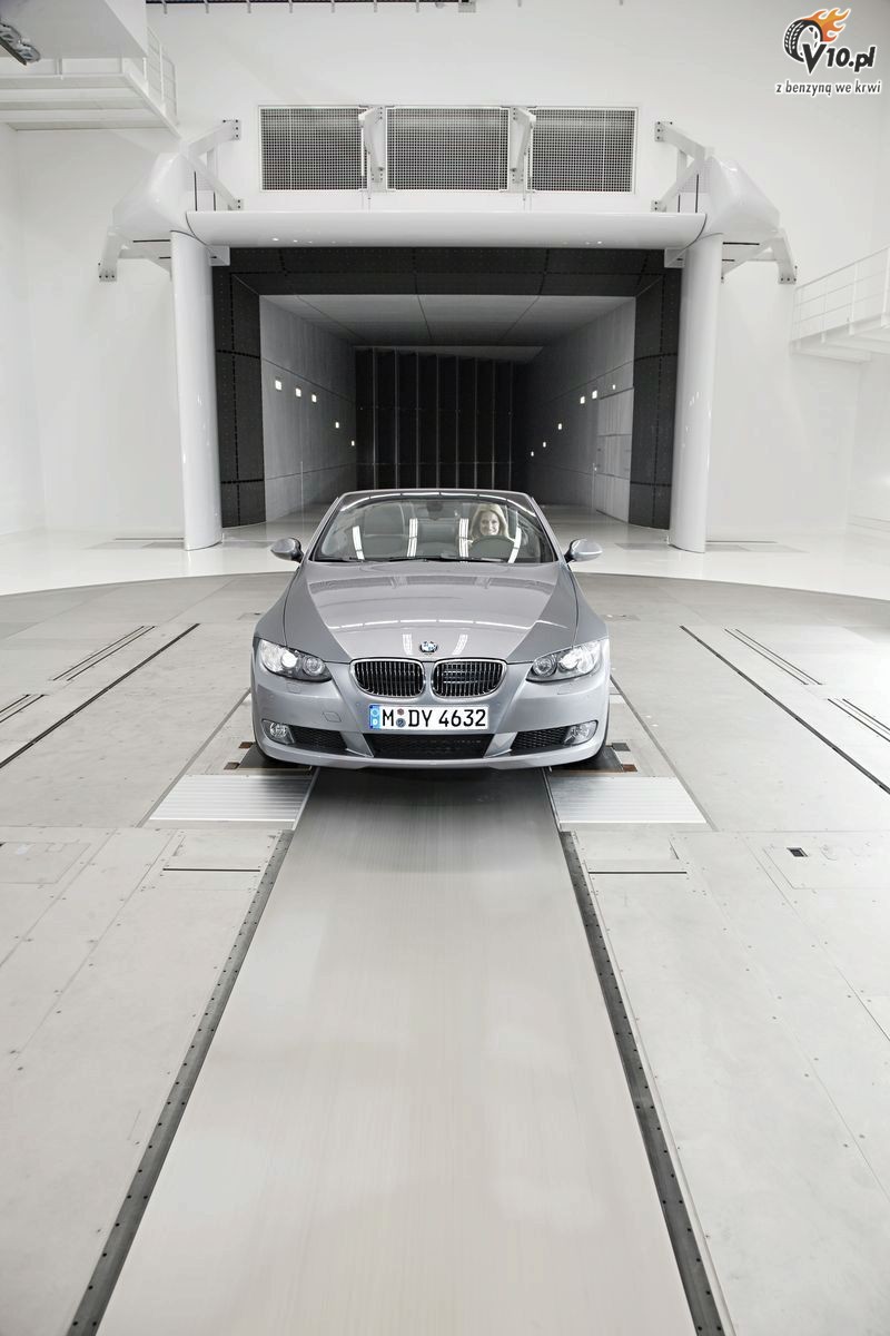 BMW modelka Sylvie van der Vaart nowy tunel aerodynamiczny