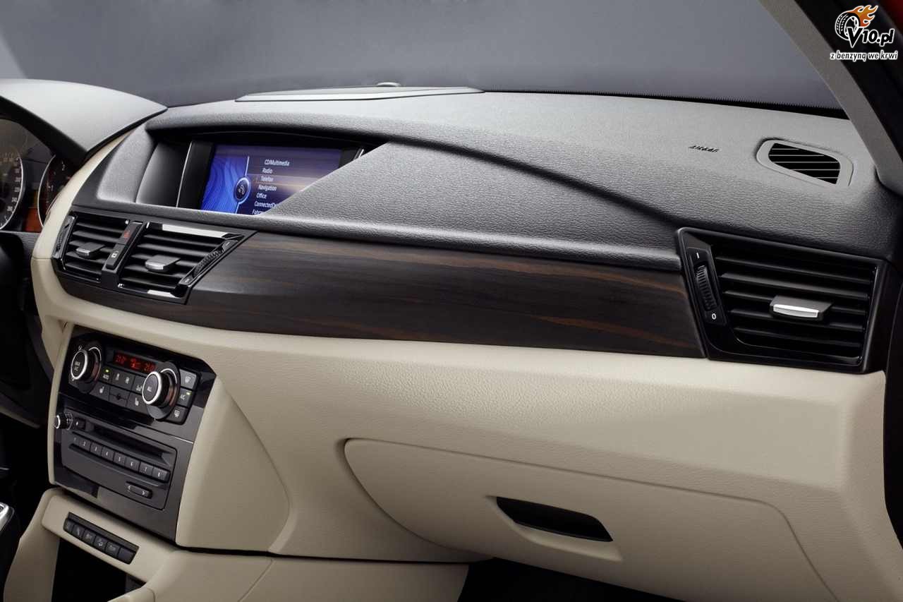 BMW X1 2012