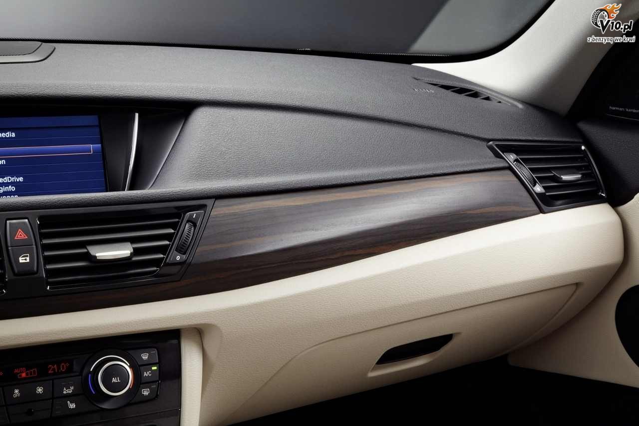BMW X1 2012