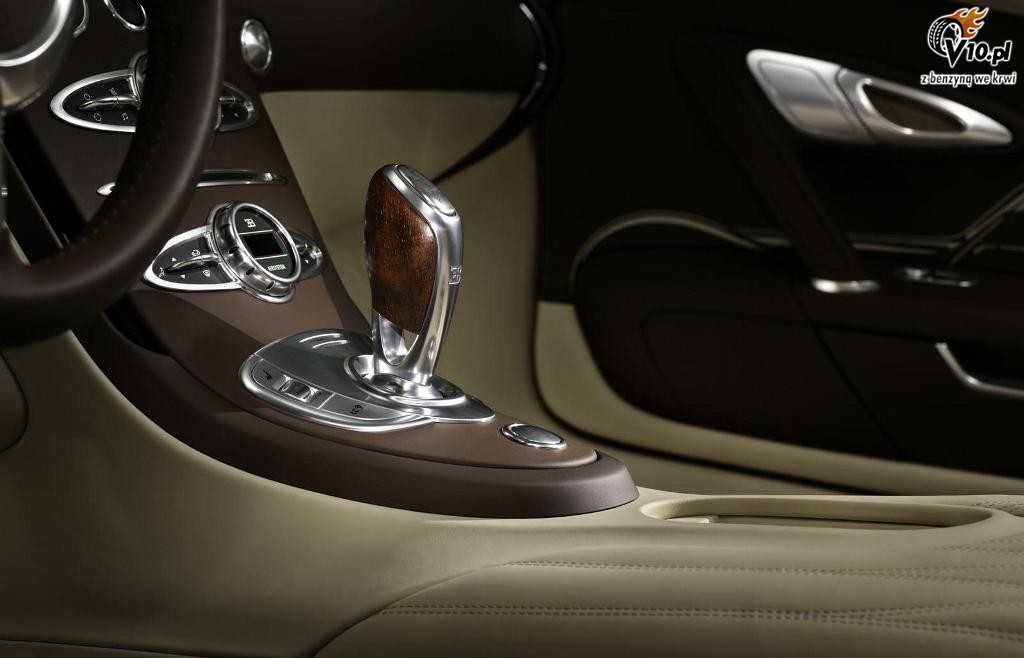Bugatti Veyron Grand Sport Vitesse Legend Jean Bugatti