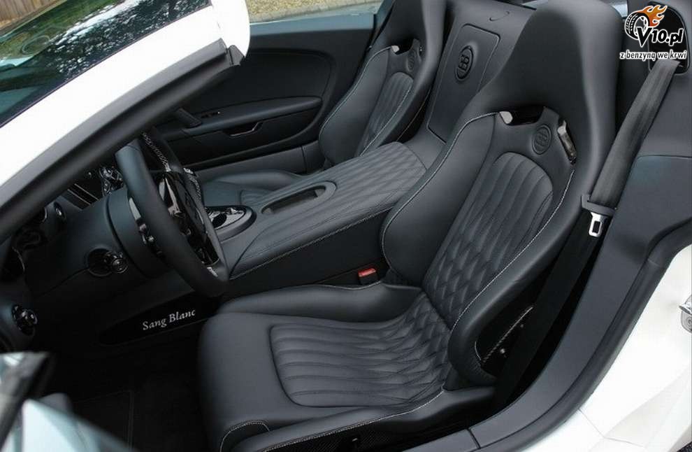 Bugatti Veyron Grand Sport Sang Blanc