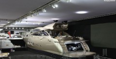 Caterham Seven i Sunseeker Predator 108