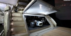 Caterham Seven i Sunseeker Predator 108