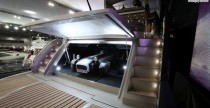 Caterham Seven i Sunseeker Predator 108