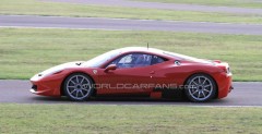 Nowe Ferrari 458 Challenge - zdjcie szpiegowskie