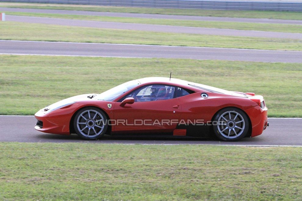 Nowe Ferrari 458 Challenge - zdjcie szpiegowskie