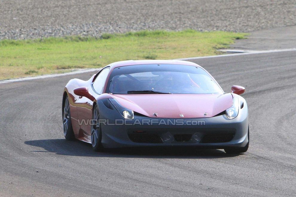 Nowe Ferrari 458 Challenge - zdjcie szpiegowskie