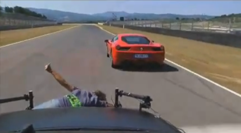 Nowe Ferrari 458 Italia - tak krcono video promocyjne