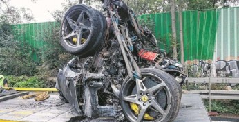 Ferrari 458 Italia zostało rozbite w Niemczech. Dwie osoby nie żyją