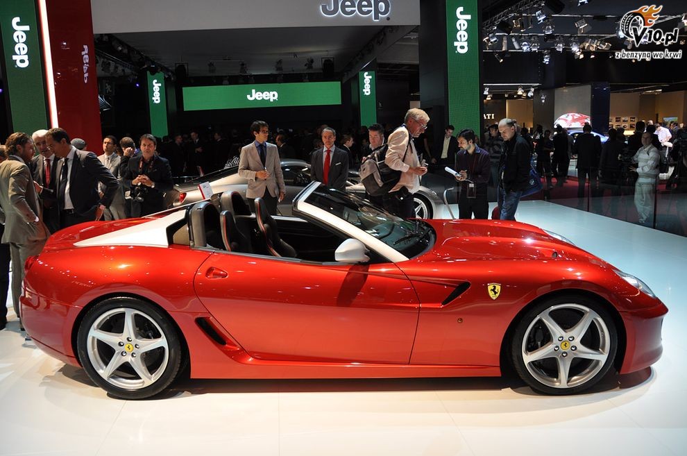 Ferrari 599 SA Aperta na targach w Paryu 2010
