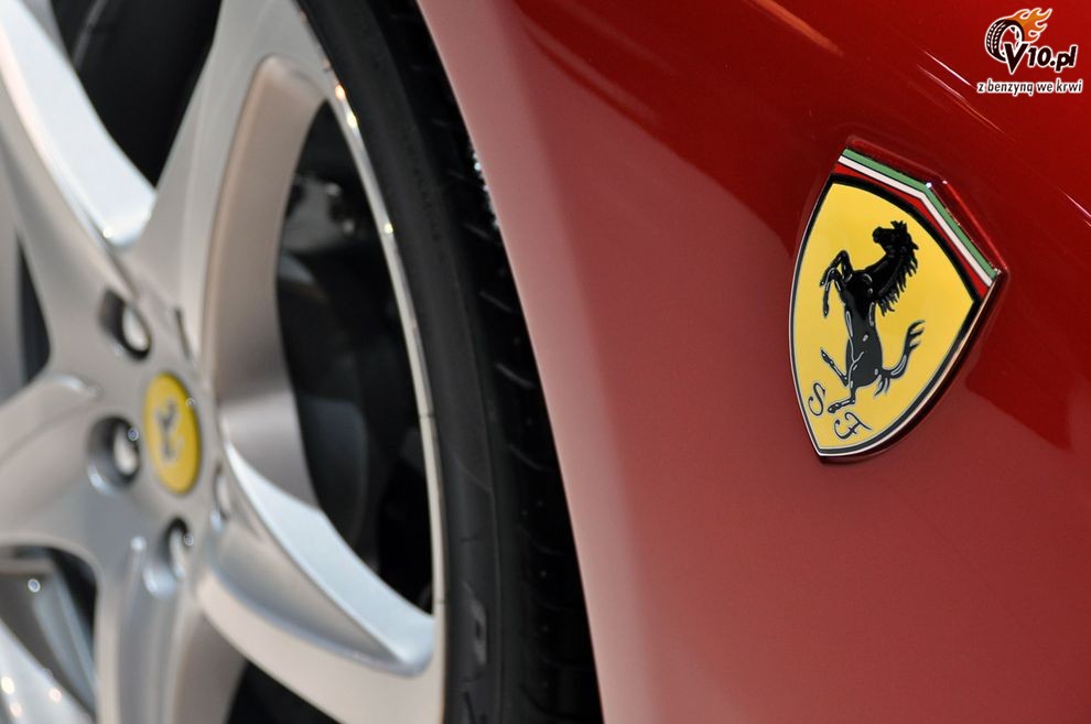 Ferrari 599 SA Aperta na targach w Paryu 2010