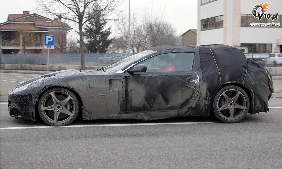 Ferrari 612 Scaglietti w tzw. shooting brake na fotografiach szpiegowskich