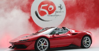 Ferrari J50 - jeden z 10 egzemplarzy wystawiony na sprzedaż