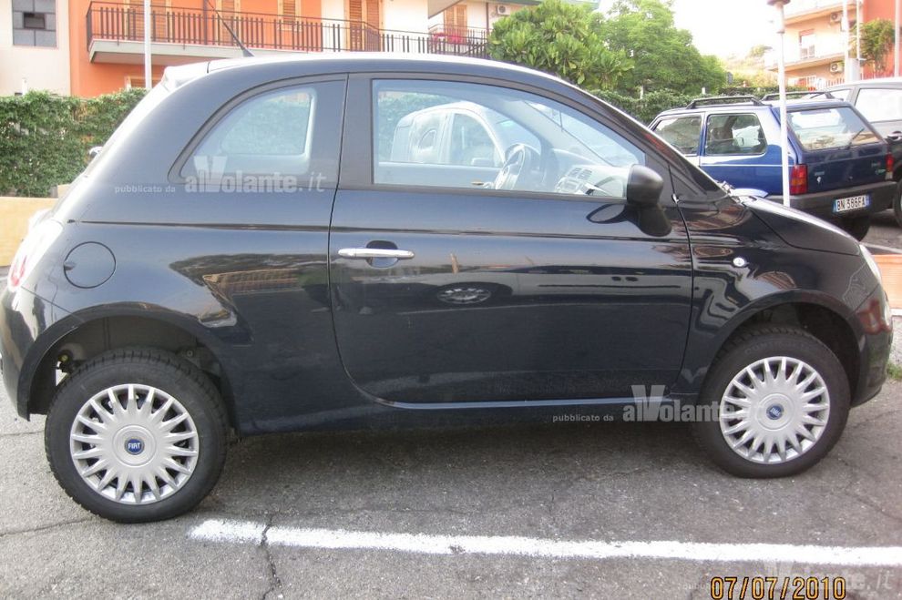 Nowy Fiat 500 AWD crossover - zdjcie szpiegowskie