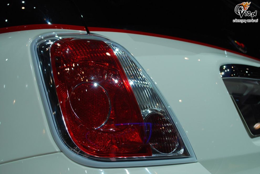 Nowy Fiat Abarth 500C - Geneva Motor Show 2010