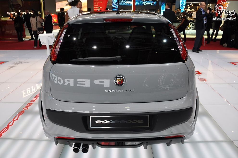 Nowy Fiat Abarth Punto Evo esseesse - Paris Motor Show 2010