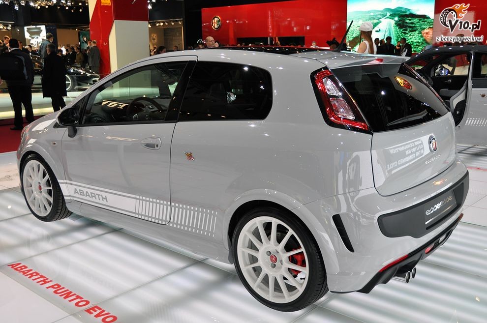 Nowy Fiat Abarth Punto Evo esseesse - Paris Motor Show 2010