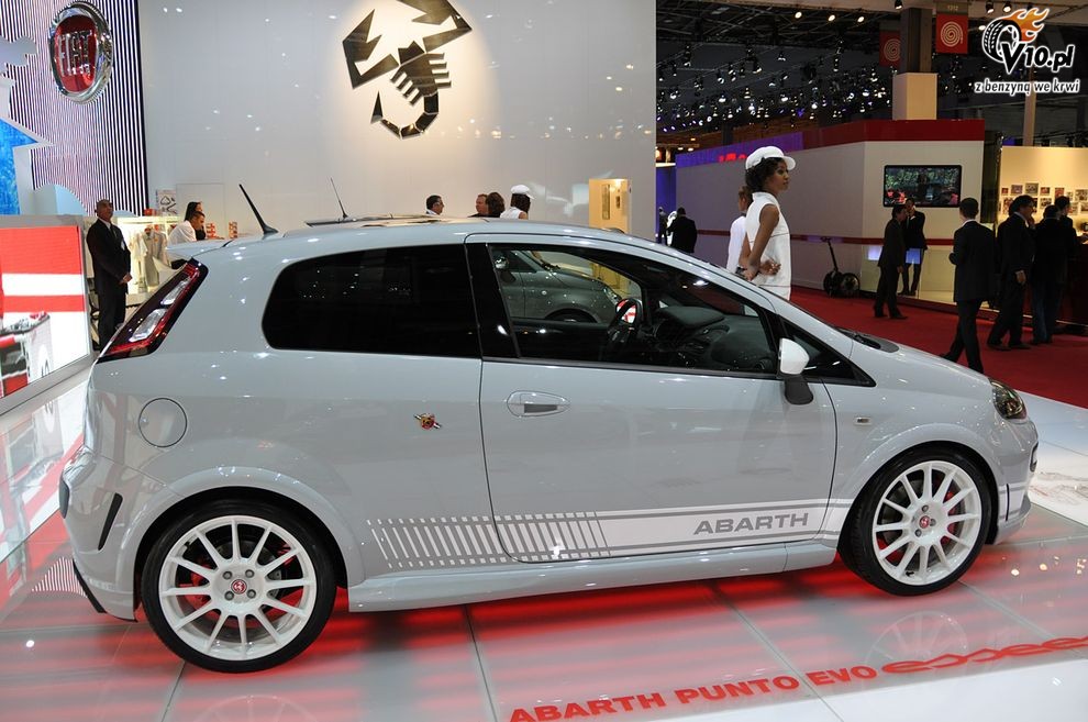 Nowy Fiat Abarth Punto Evo esseesse - Paris Motor Show 2010