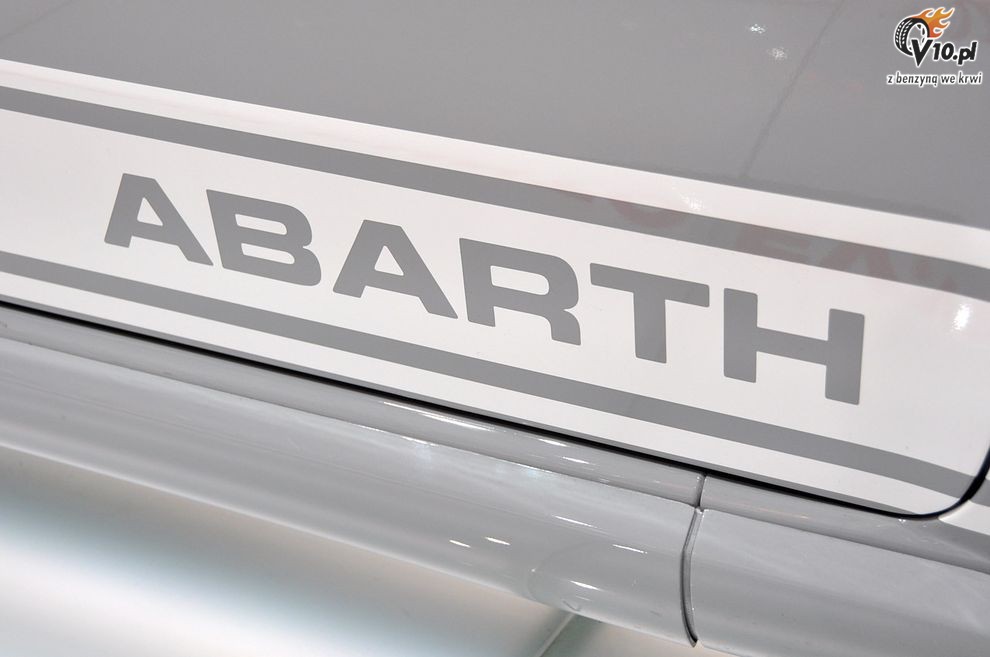 Nowy Fiat Abarth Punto Evo esseesse - Paris Motor Show 2010