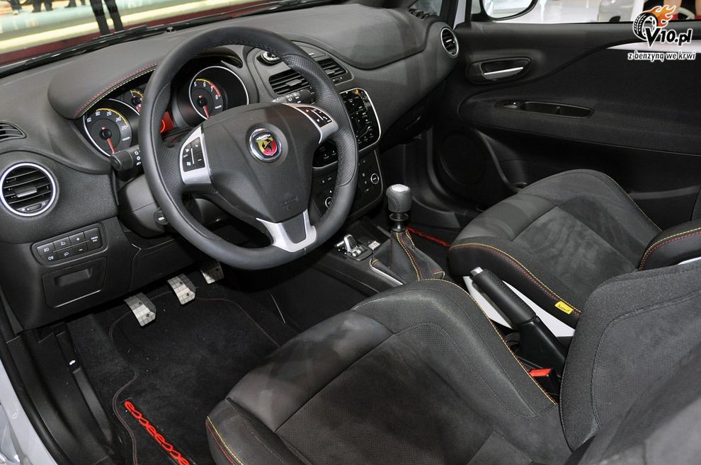 Nowy Fiat Abarth Punto Evo esseesse - Paris Motor Show 2010
