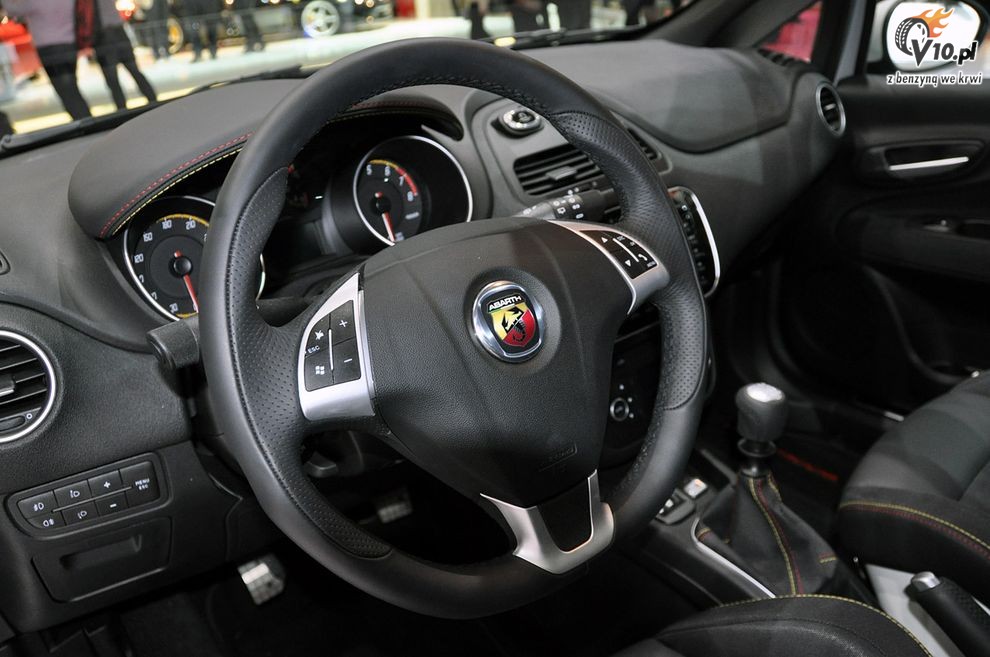Nowy Fiat Abarth Punto Evo esseesse - Paris Motor Show 2010