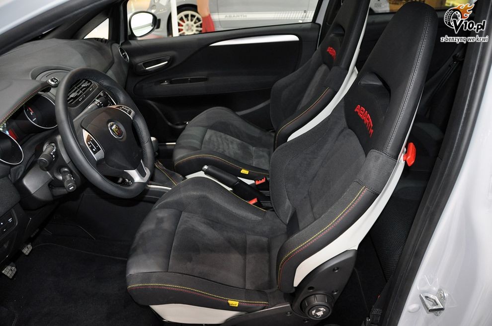 Nowy Fiat Abarth Punto Evo esseesse - Paris Motor Show 2010