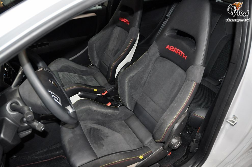 Nowy Fiat Abarth Punto Evo esseesse - Paris Motor Show 2010
