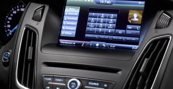 Komendy głosowe mogą rozpraszać uwagę kierowcy nawet na pół...