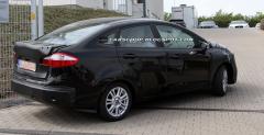 Ford Fiesta Sedan