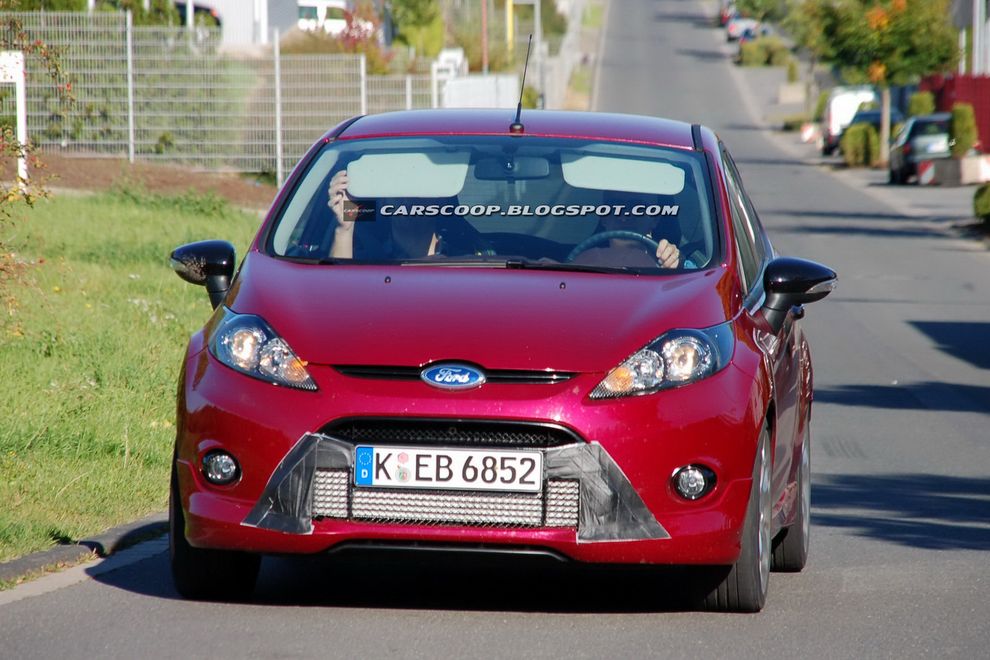 Nowy Ford Fiesta ST 2011 - zdjcie szpiegowskie