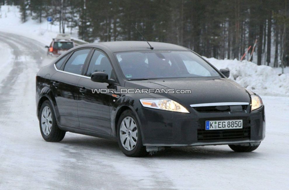 Nowy Ford Mondeo po face liftingu - zdjcie szpiegowskie