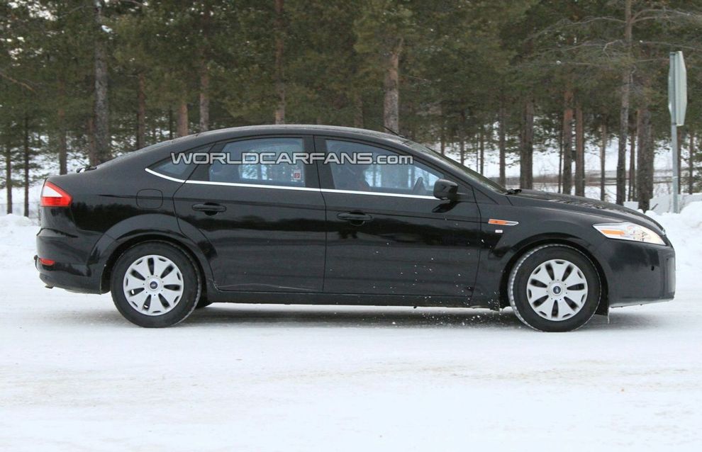 Nowy Ford Mondeo po face liftingu - zdjcie szpiegowskie