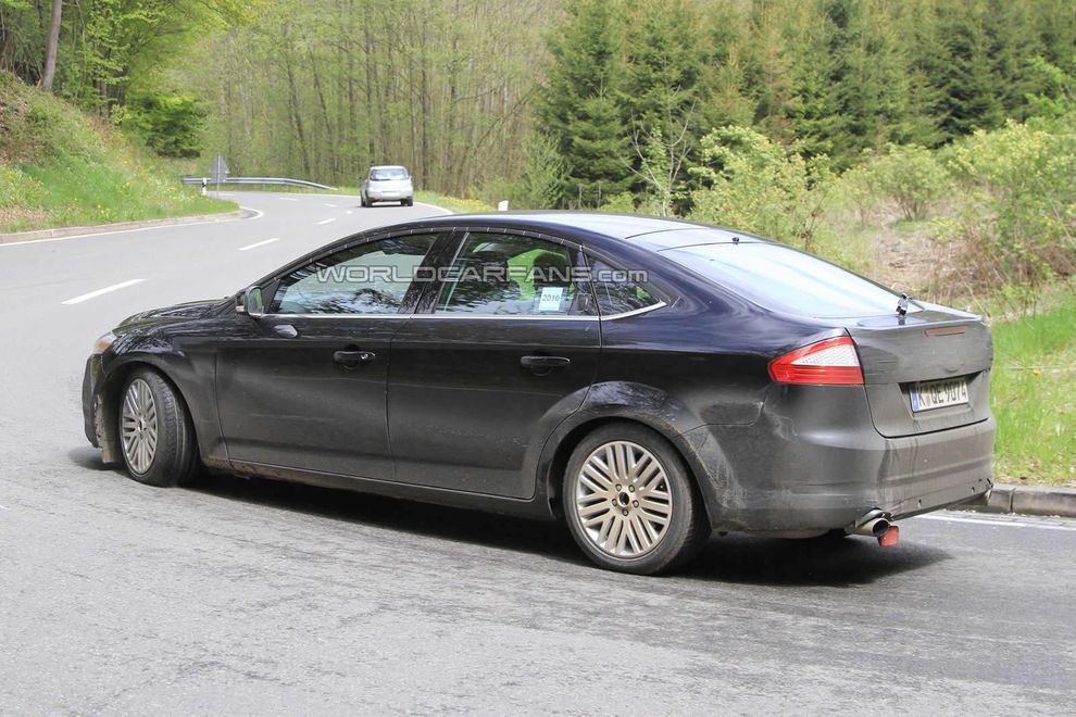 Nowy Ford Mondeo 2010 po face liftingu - zdjcie szpiegowskie