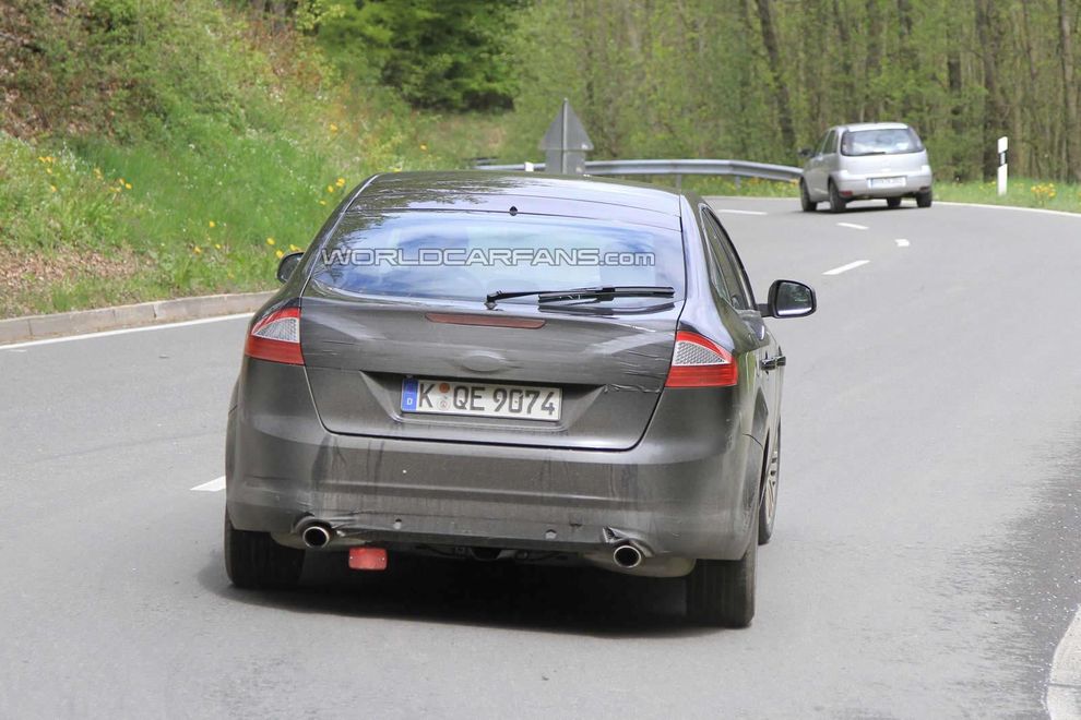Nowy Ford Mondeo 2010 po face liftingu - zdjcie szpiegowskie
