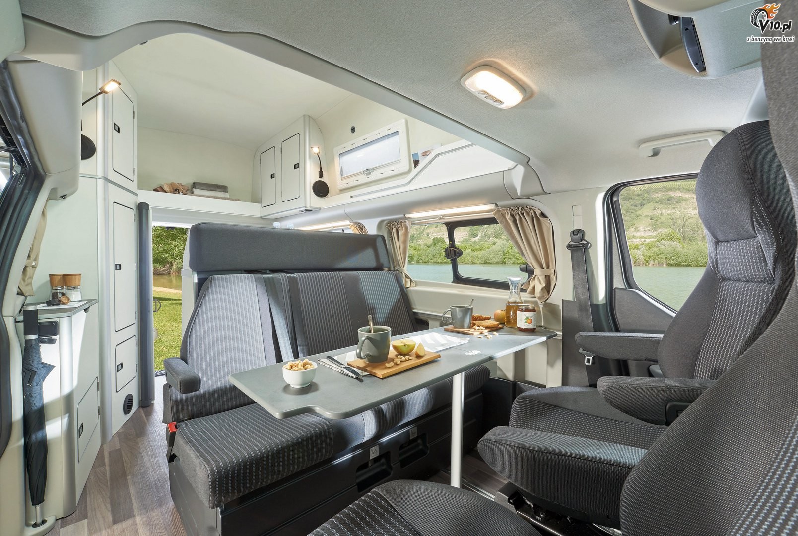 Ford Transit Custom Nugget Camper