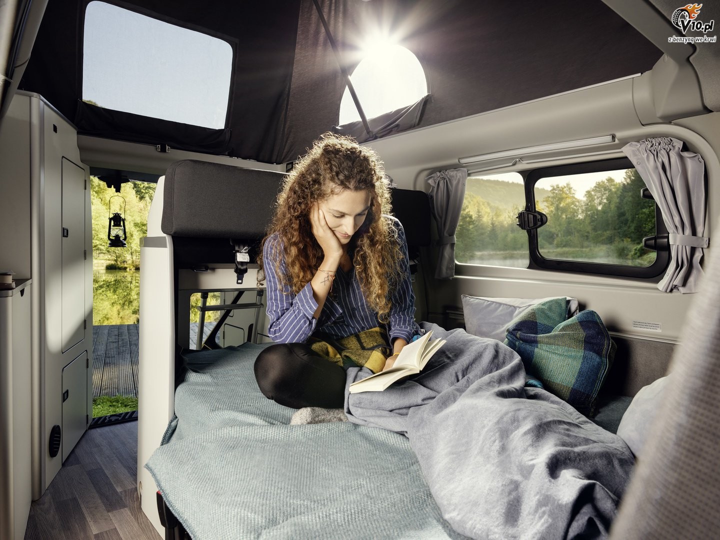 Ford Transit Custom Nugget Camper