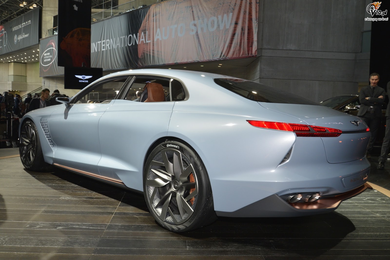 Genesis G70