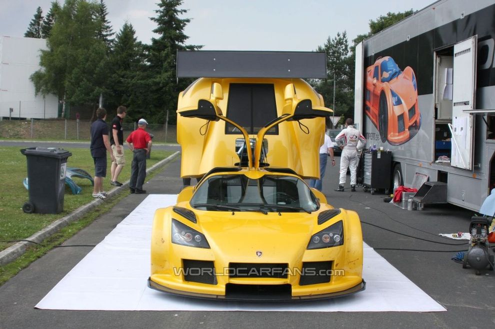 Gumpert Apollo