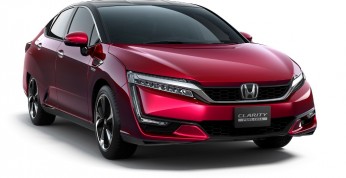 Honda Clarity Fuell Cell w amerykańskiej specyfikacji jedzie do...